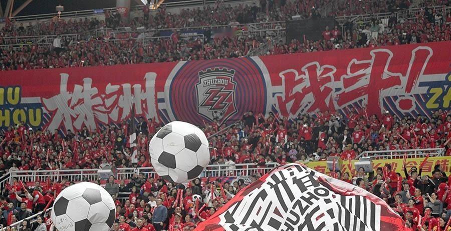 12月27日，贺龙体育场可能要被挤爆了！
这不是中超，而是咱们自己的“湘超”。