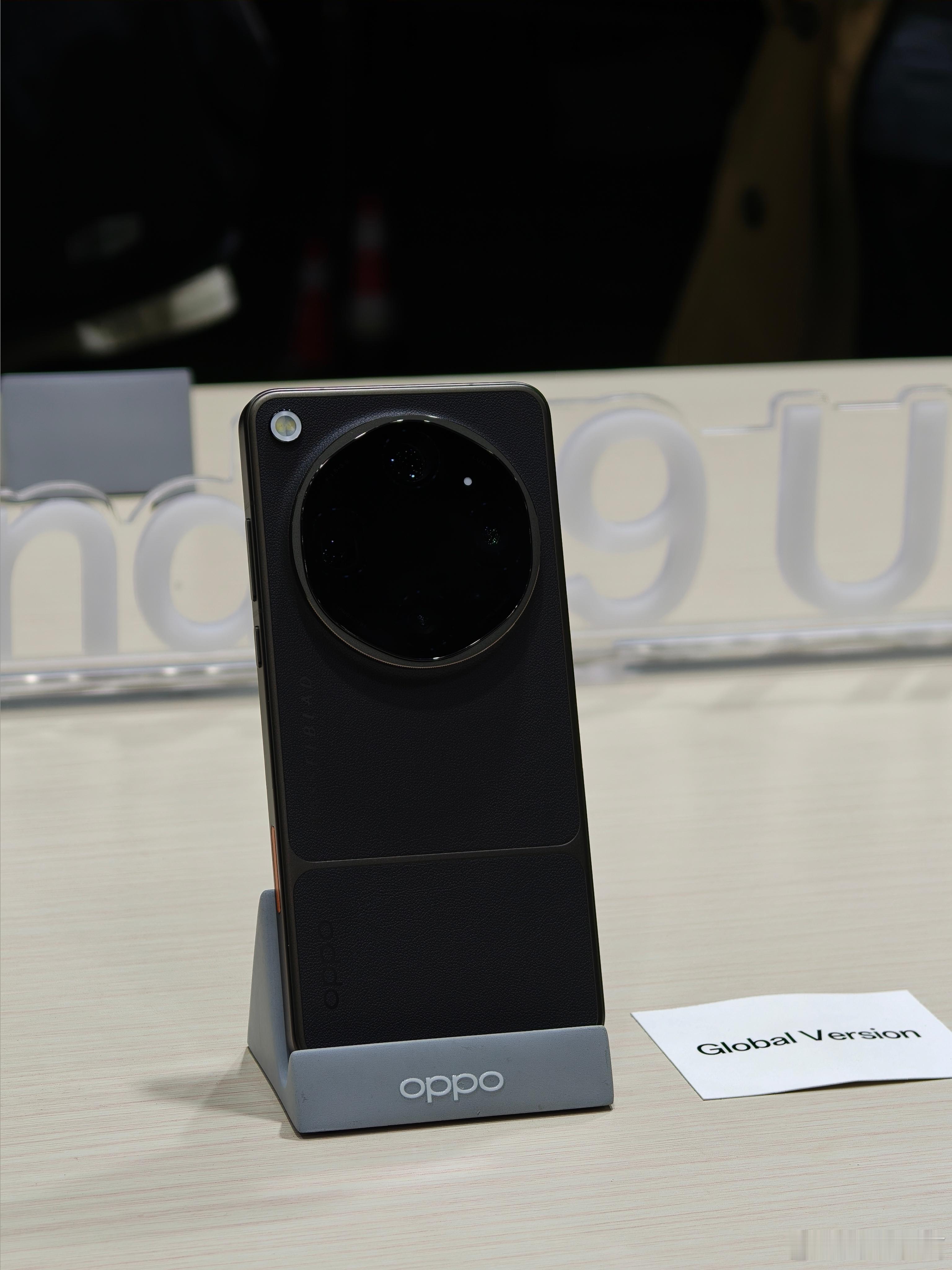 关注我的粉丝都知道，我的主力机之中一直都有Find系列，包括Find X8 Pr