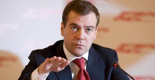 彻底决裂了！俄罗斯安全会议副主席梅德韦杰夫公开表示，有情报显示英国和法国想提供核