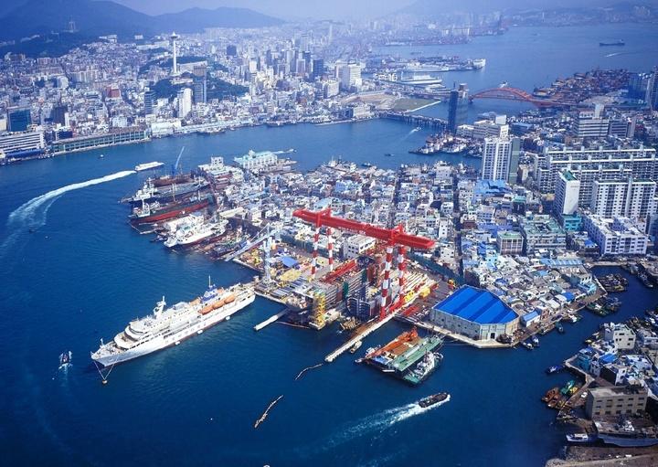 印尼传来新消息！

7月18日，印尼投资与下游化部部长罗山在接受新华社采访时说，