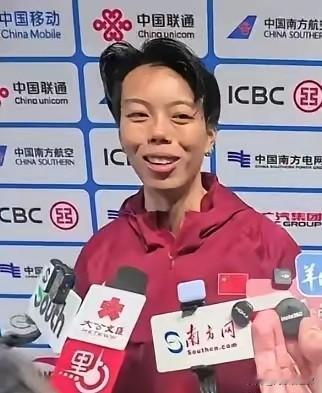 当28岁的刘景杨被问到为什么能打败吴燕妮时？
她是这样回答的:
“我也是一步一步