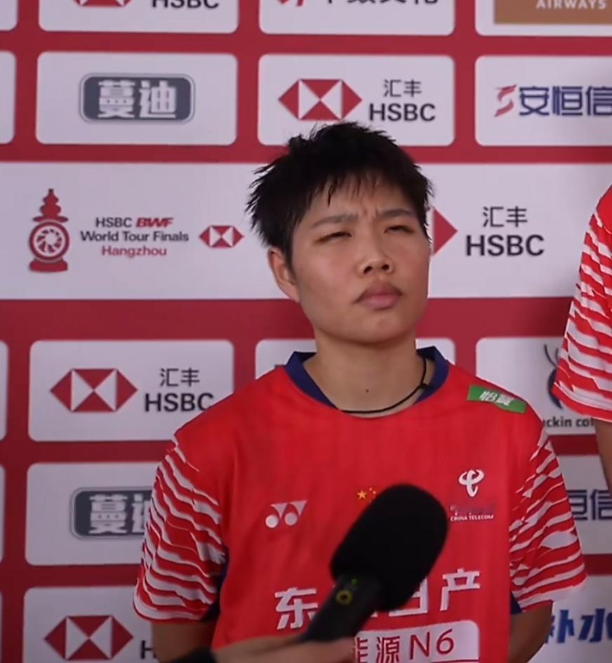 黄东萍你看到什么了？（大眼萌妹不要眯着眼睛，眼睛会变小 