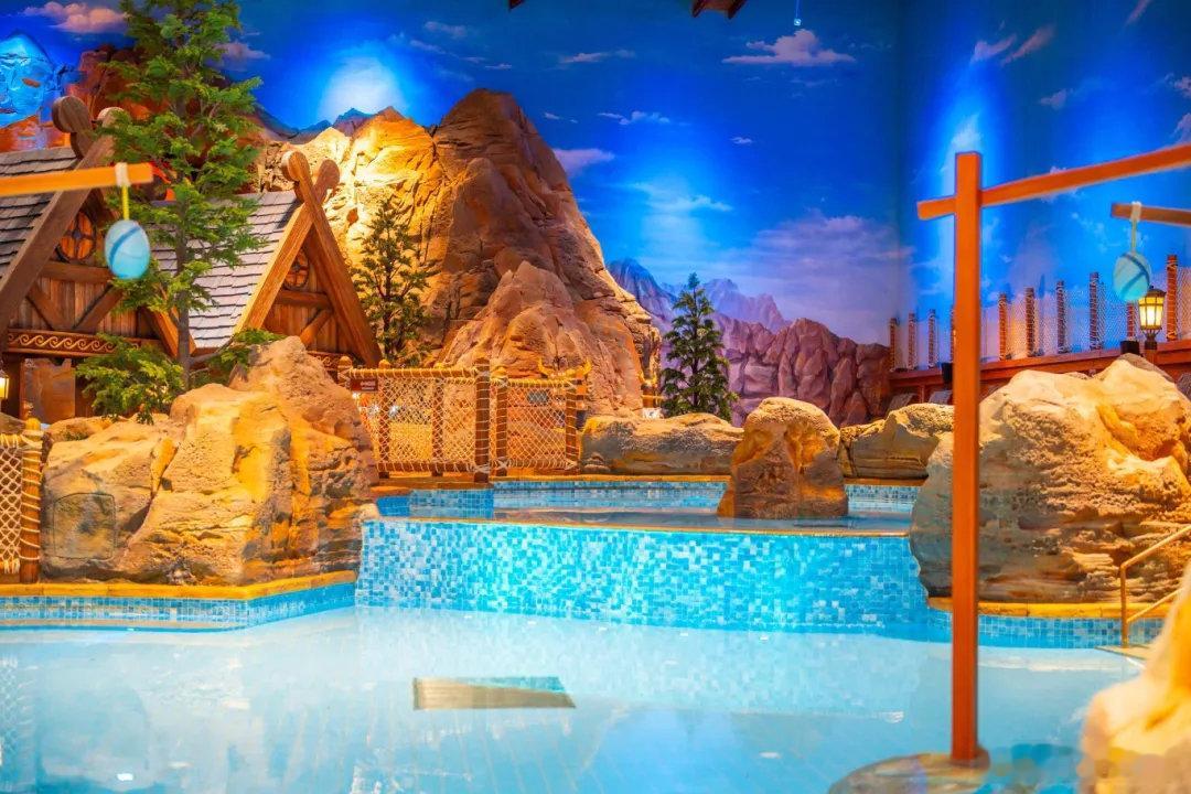 上海人是懂怎么在夏天玩水的本以为上海玩水受限，结果攻略一搜真香，从水上乐园到城市