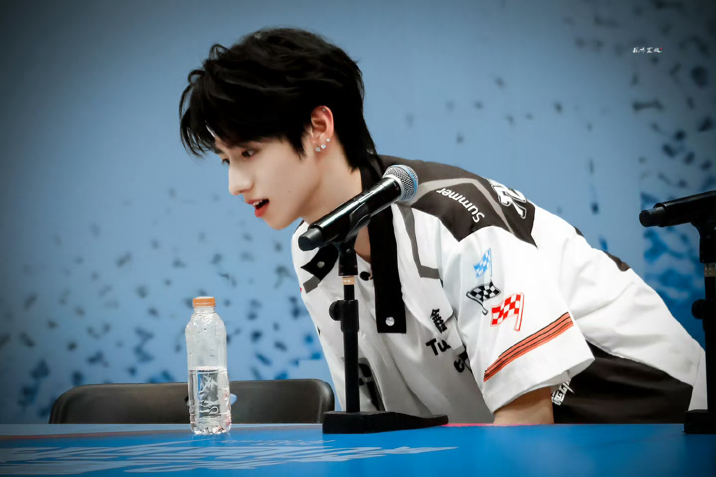 登陆少年暂无影视拍摄计划。时代峰峻打假登陆少年演戏别逗我了，不要再耽误朱志鑫了‼