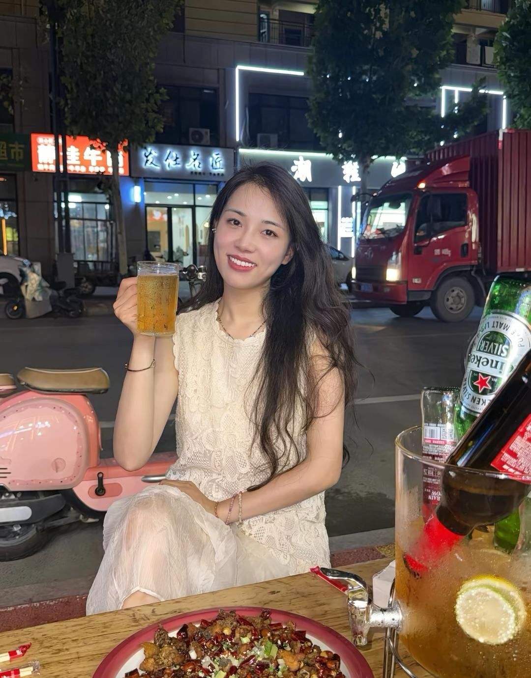 美到骨子里的女人，是什么样子的