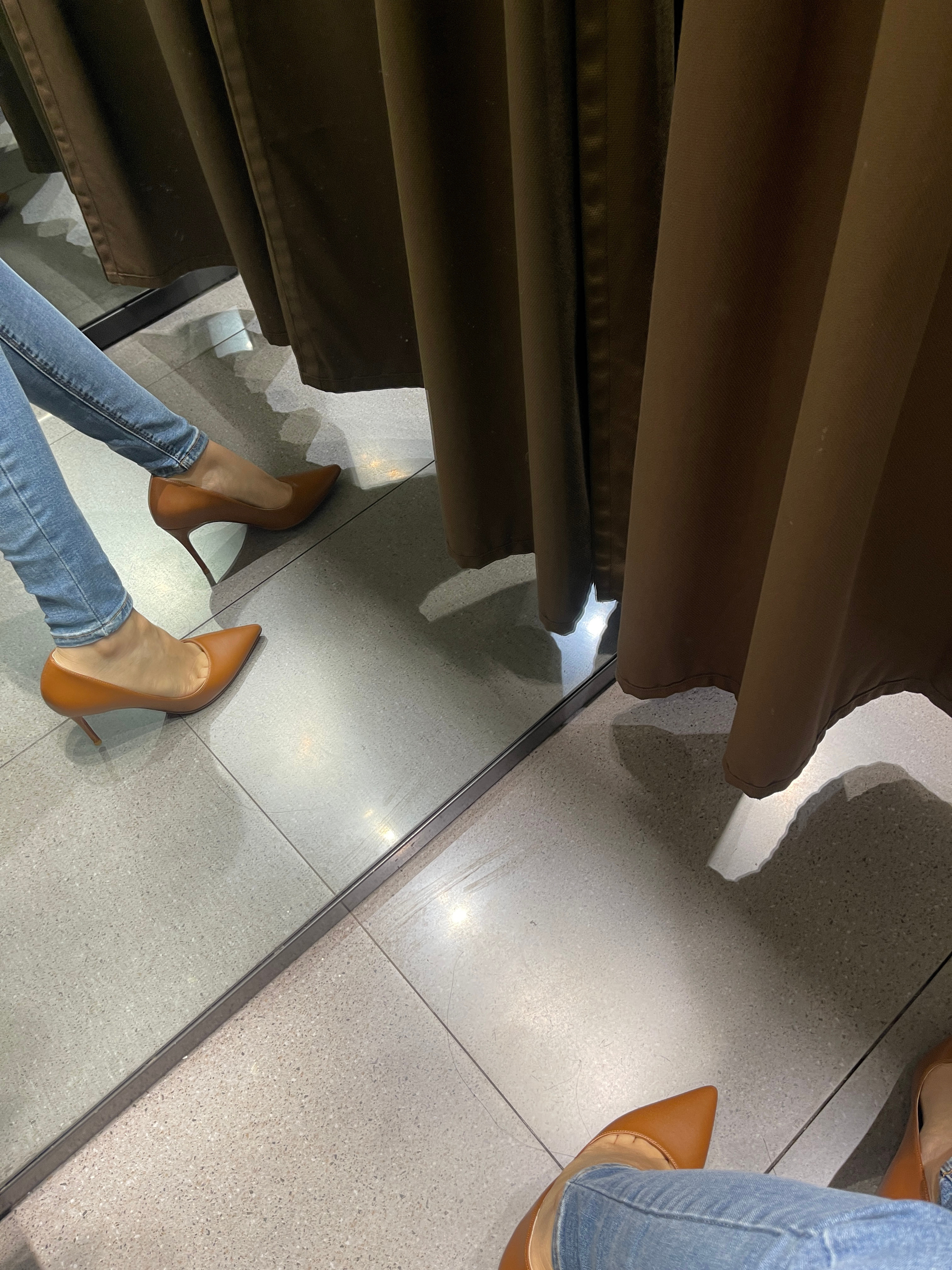 什么都不说自己看 