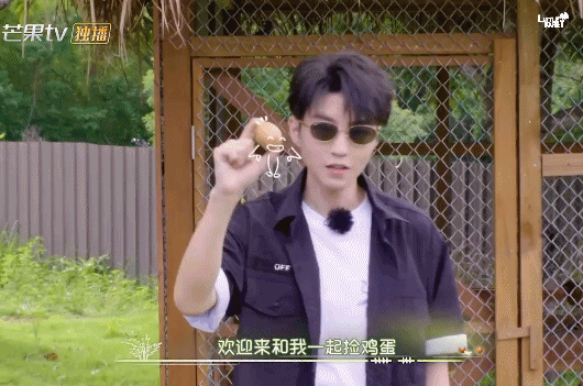 明天中午我哥哥的《中餐厅》就要上来了，特别开心，🍎给壶关抽两个5.2，明天中午