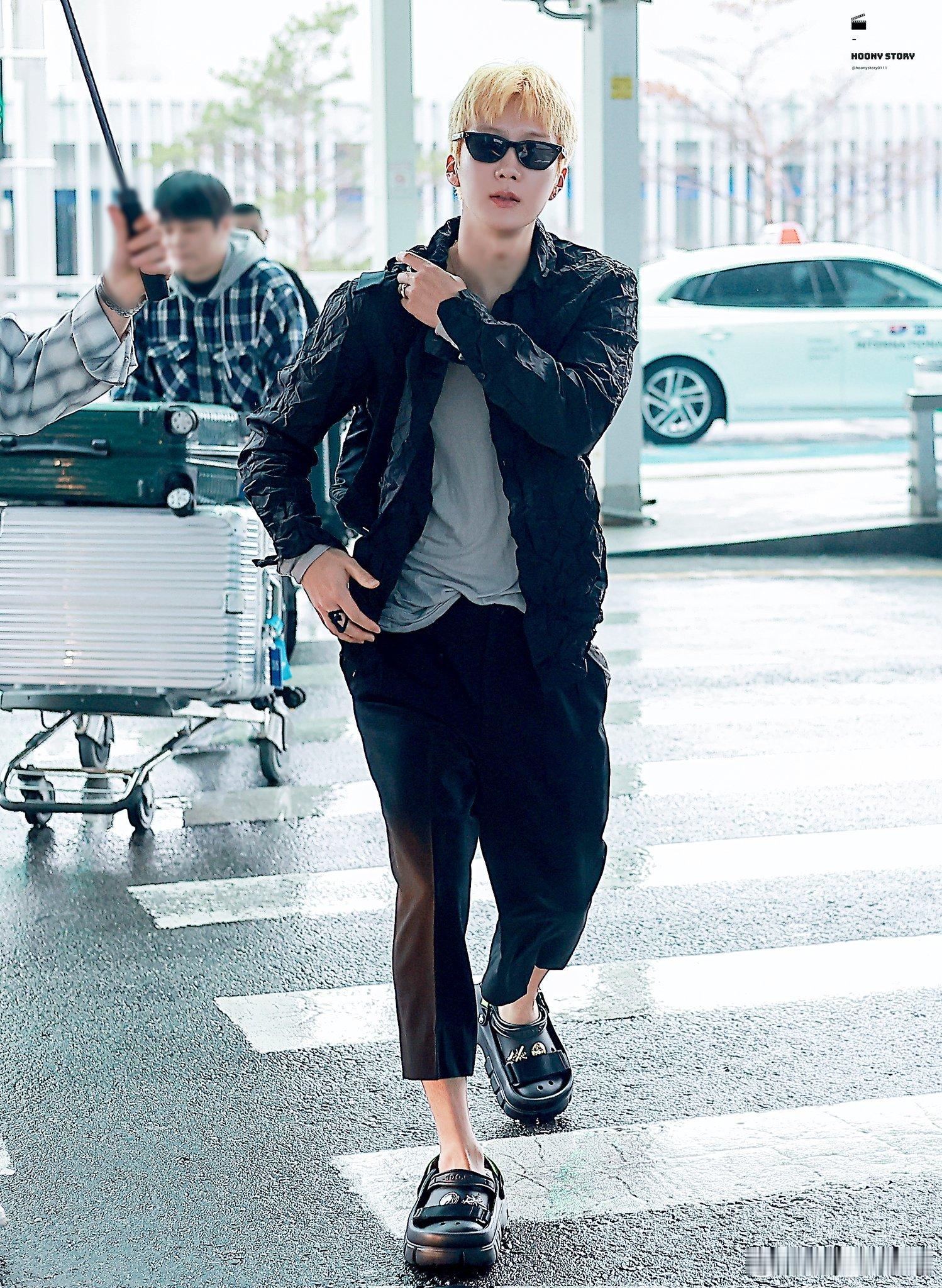 爱惨了这个内搭的老头衫[爱慕][爱慕][干饭人][干饭人] 第三次发了 