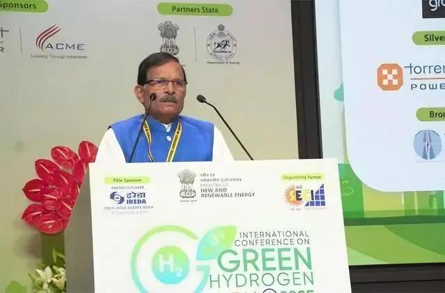 1月28日，印度总理纳伦德拉·莫迪在新德里动情宣布：印度有望成为绿色航空燃料的主