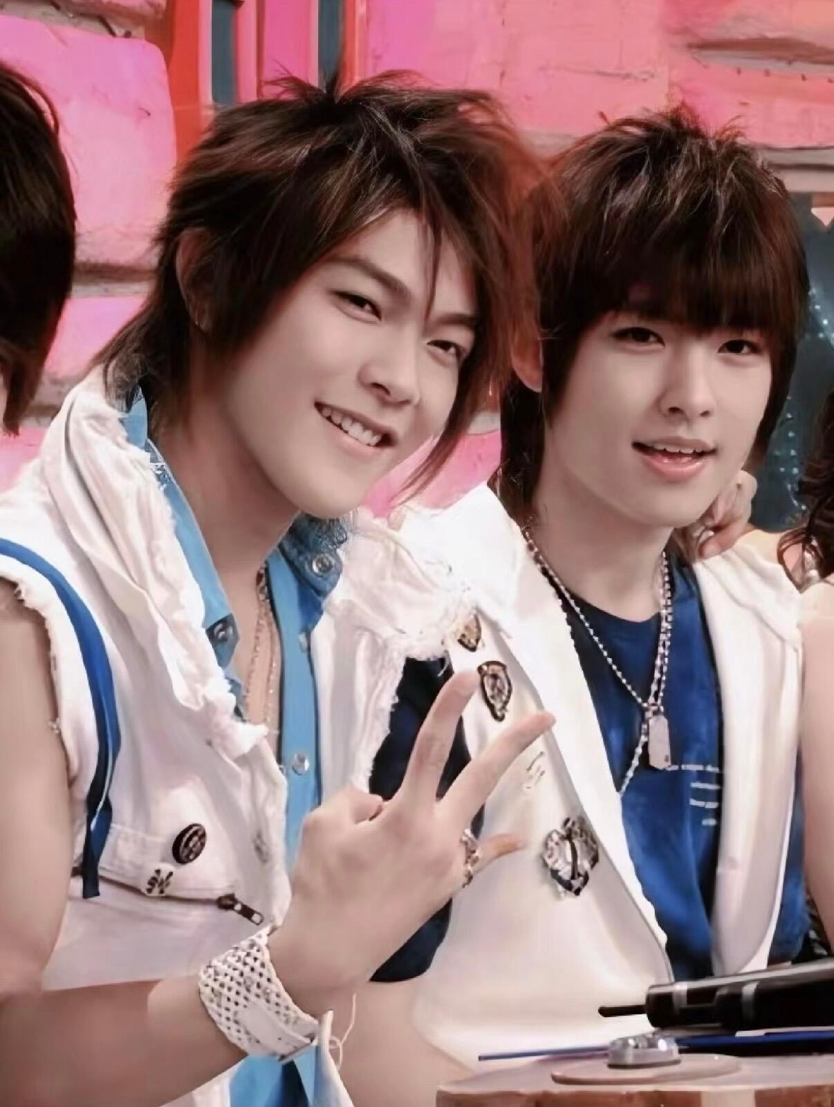 炎亚纶去汪东城的理发店做头发沙溢思….炎亚纶嫂子瘾又犯了？！ 