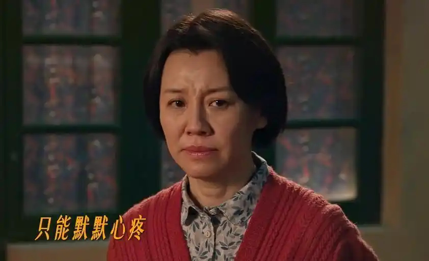 央视力推都没用！《生逢其时》收视破1.8，差评满天飞，网友为何吵翻？剧情离谱演技