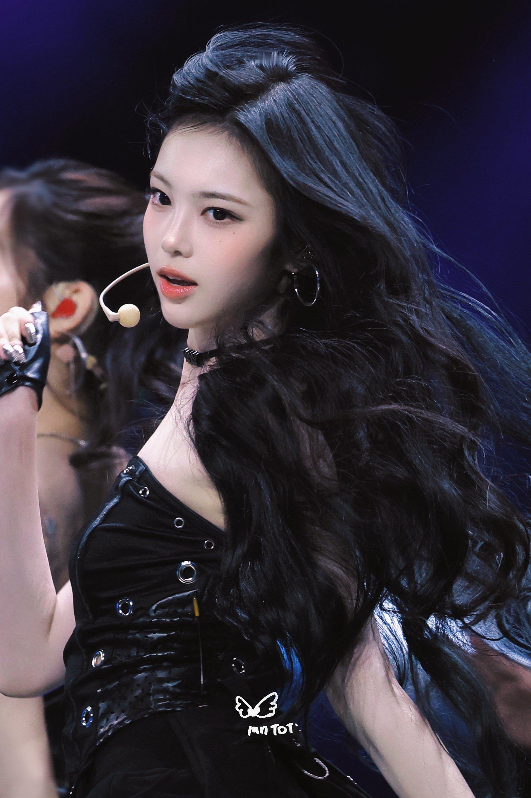 ian郑伊安可爱向锋利蜕变的十六岁 