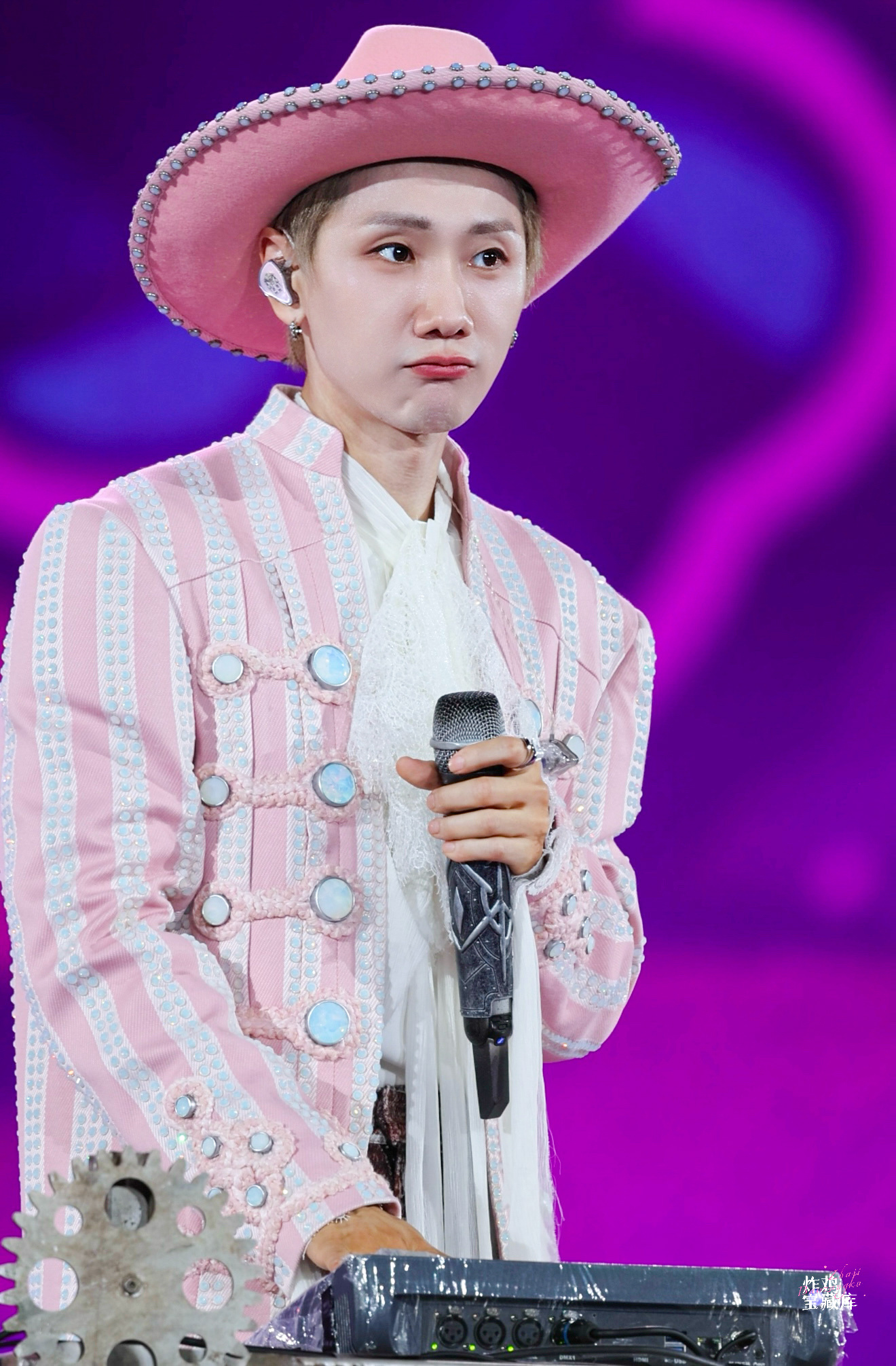 汪汪天生就这么萌啊🍑汪苏泷明日世界巡回演唱会