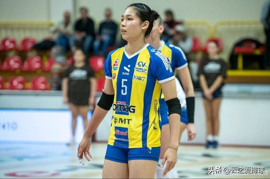 庄宇珊要大大松一口气。
圣瓦乔尼基本保级成功，庄宇珊在意甲一路走来不容易。
好几