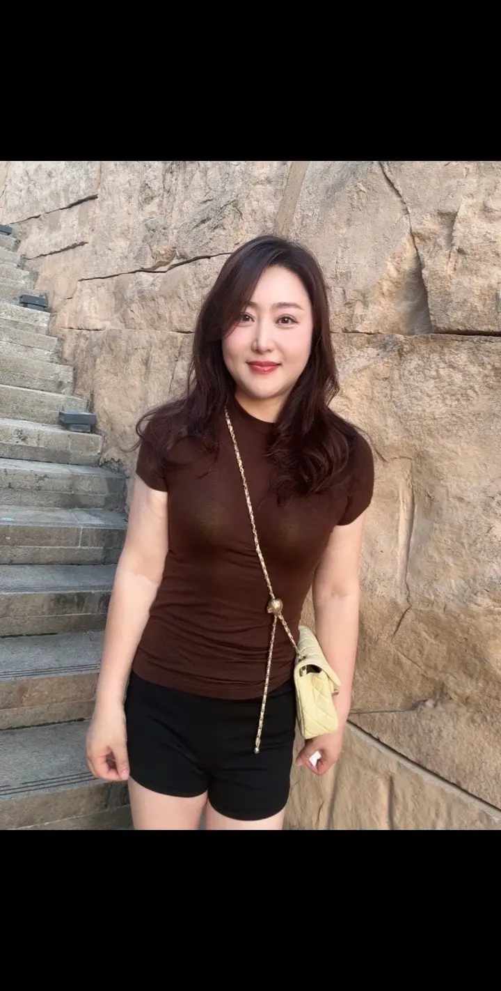 可惜每次遇到爱的人，都没法使我感觉到 终于遇上了幸福。