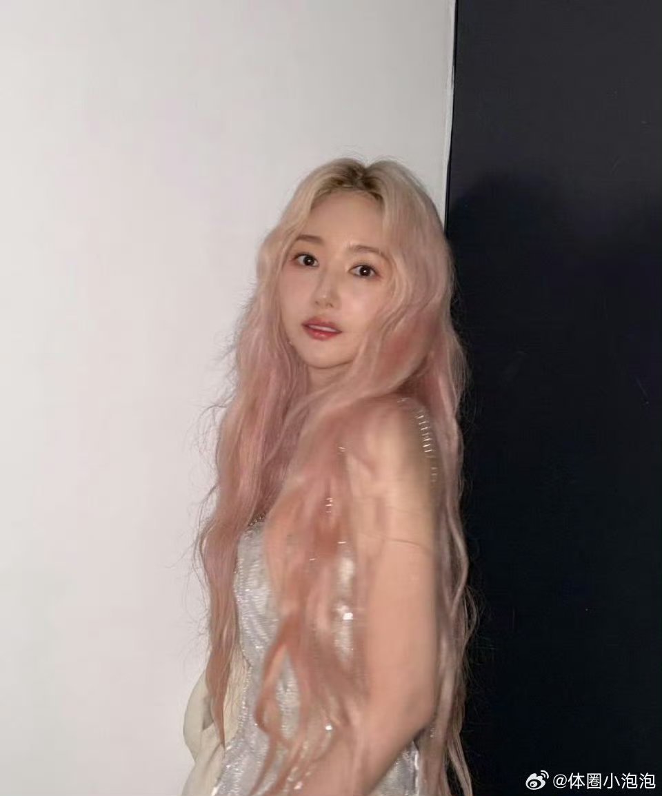 朴敏英为减肥每天只喝3升水哦莫姐姐为了贴合角色也太拼了还是吃点吧太瘦了 