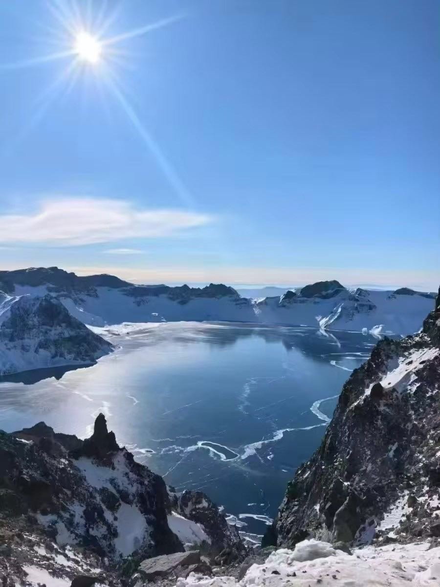 冬季去吉林长白山旅游攻略来啦长白山真的好美呀，来就看到了天池真的很幸运，这让我觉