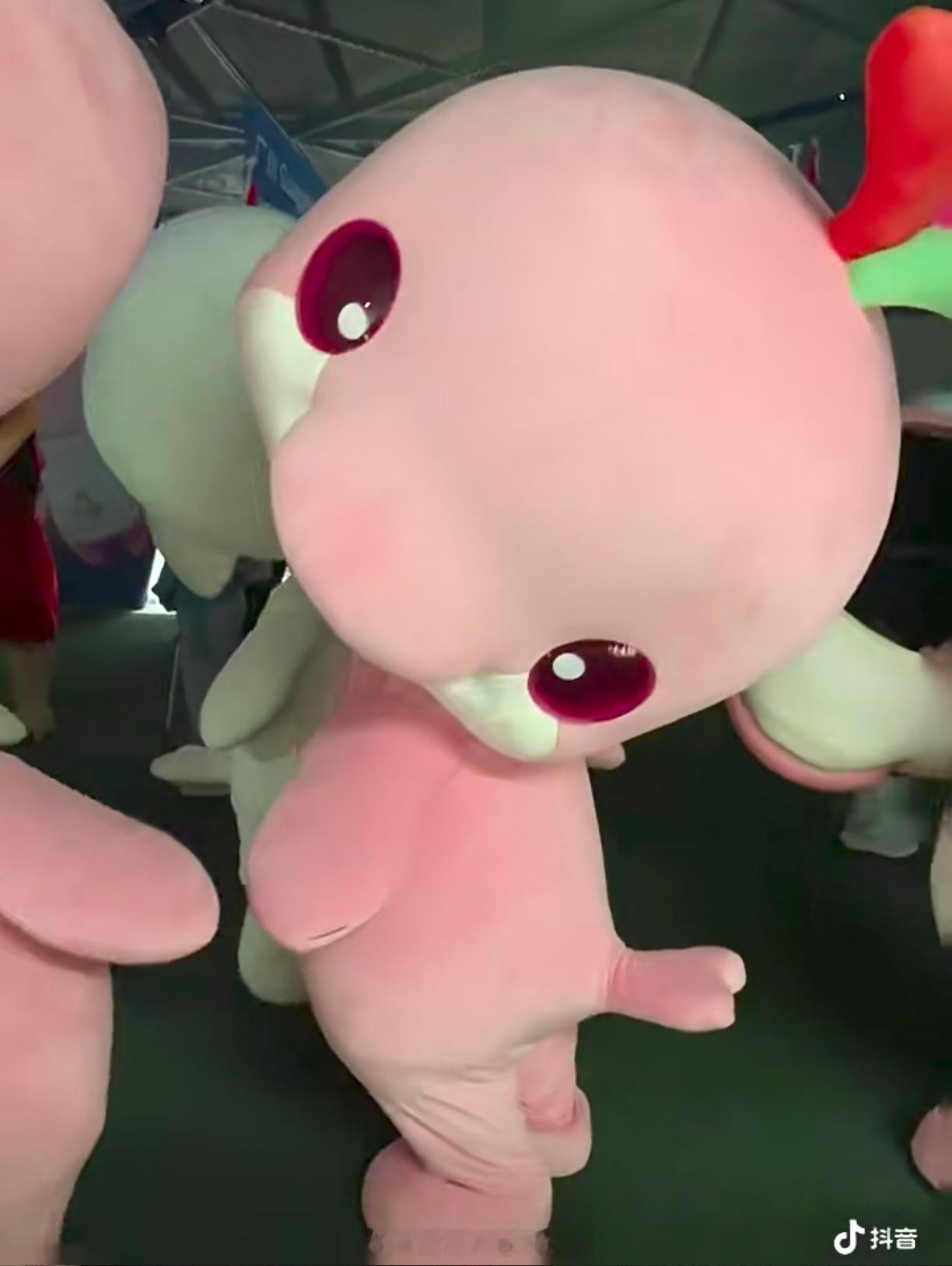 全运会吉祥物好可爱，我的天，被萌晕了我记得是伞姐设计的！ 