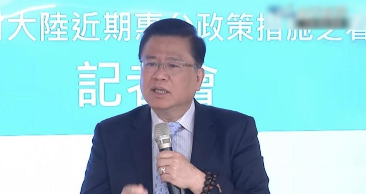 大陆送暖被骂“以商逼政”，台湾业者大吐苦水：我们真的快撑不下去了

大陆日前宣布