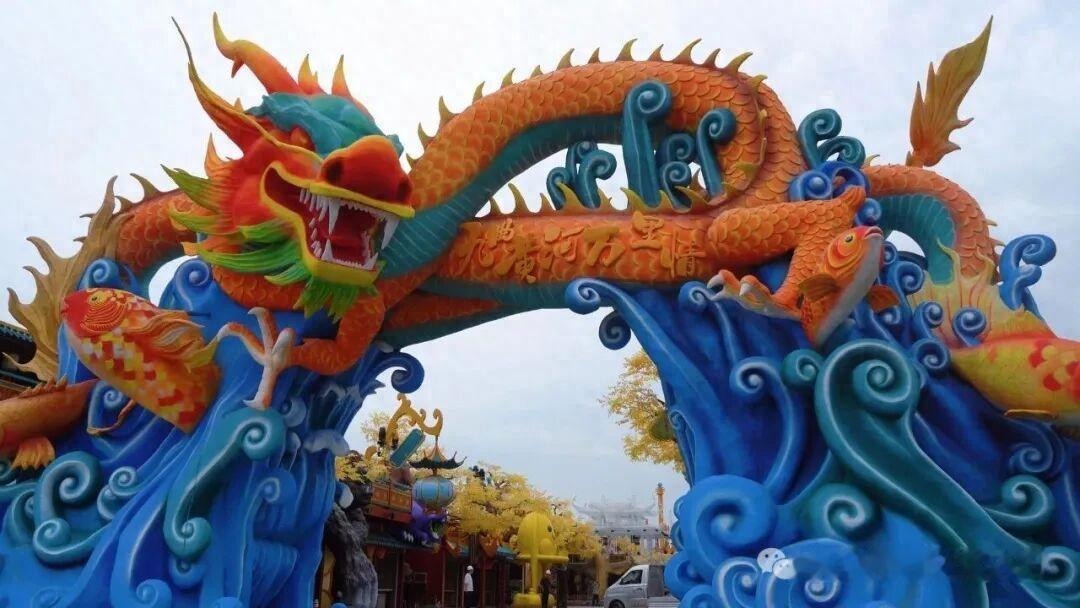 沿黄又一重点文旅项目迎客开街了！
获悉，总投资2.8亿元的黄河流域首屈一指的夜经