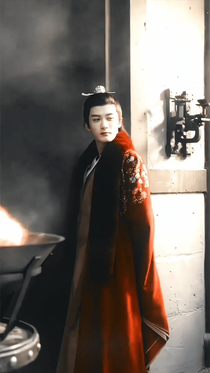 何不同舟渡男二是郑业成，网友说有可能掀桌檀健次，你们觉得呢？ 