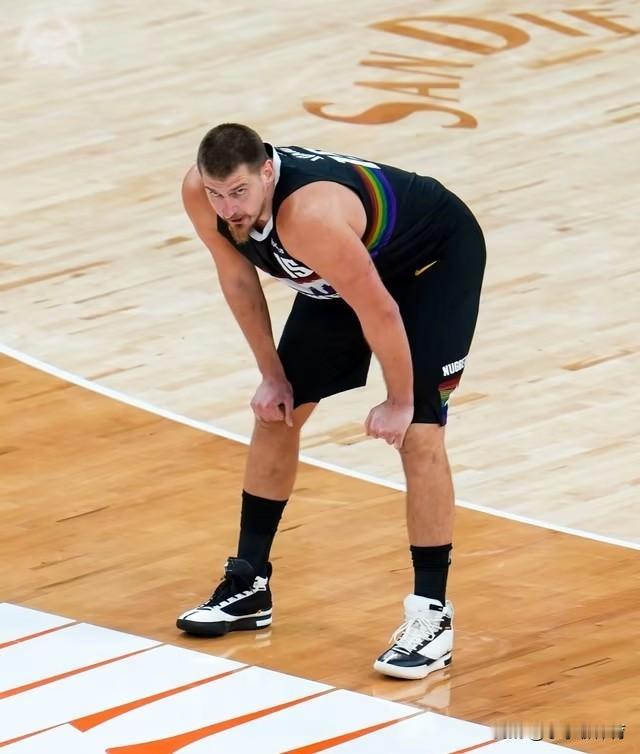 背靠背55+12，约基奇欲要争夺第四个MVP！

今日掘金背靠背对阵快船的比赛中