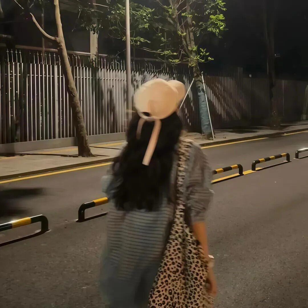 📝♡⃝ʜᴇʟʟᴏ◡̈⋆ 人，宁愿身累，也不愿心累； 身累可以休息，心累无处安放