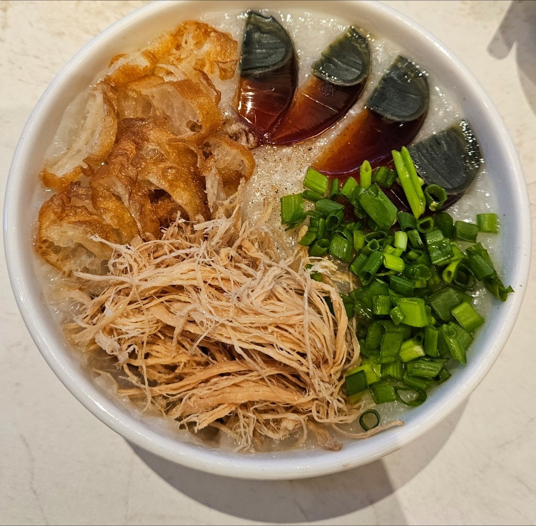每日一餐分享｜好好吃饭 今日｜早餐皮蛋鸡丝粥美食分享