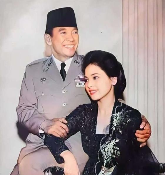 1959年，印尼总统秘密访日，日本人知道他好色，专门为他安排了一名19岁的绝色艺