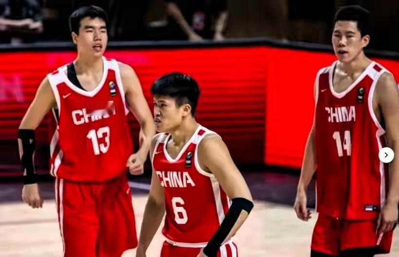 中国队和澳大利亚队再次争夺冠亚军。
9月6日，U16男篮亚洲杯半决赛中，中国队以