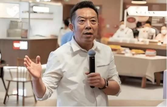 罗永浩吐槽野人冰激凌后，野人冰激凌一直保持沉默。现在最后悔的可能是西贝贾国龙，当