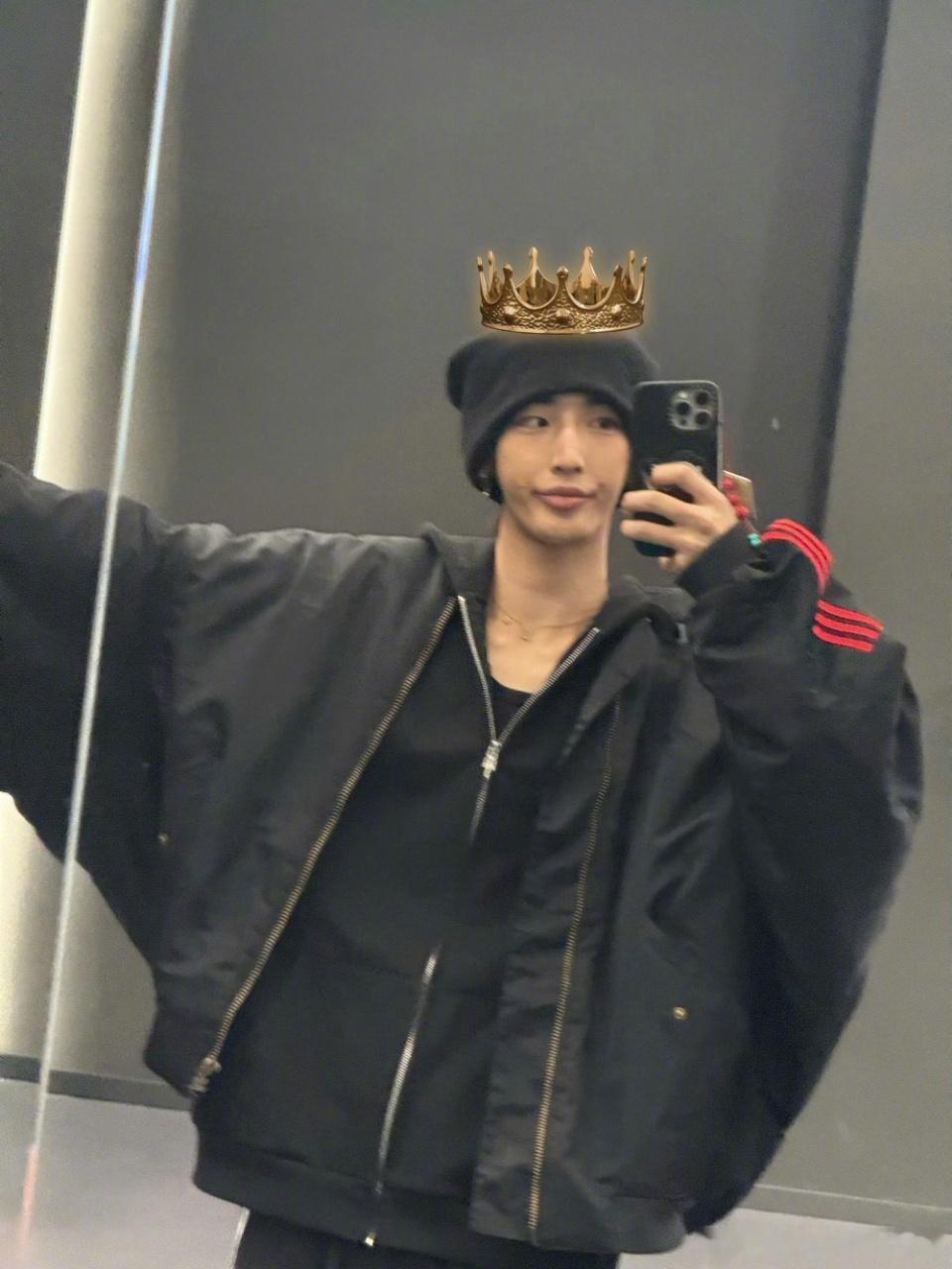 林秋楠在我脑袋里CROWN一天了 循环了一整天，根本停不下来🔥首支单曲《CRO