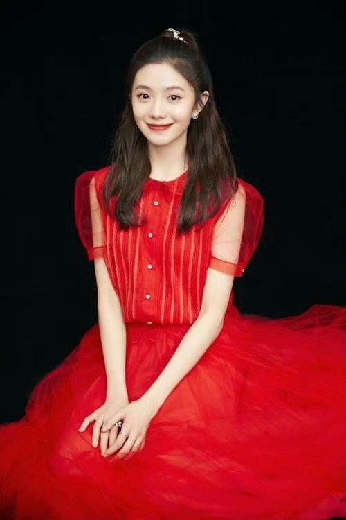 刘浩存马年春晚彩排刘浩存，终于熬出来了，又要上春晚了，期待她春晚的表现 