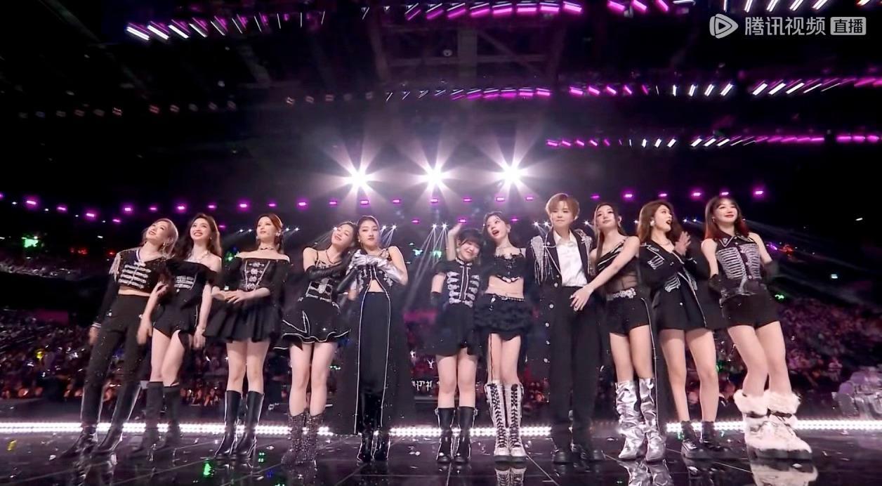 谁看了不泪目 我们炒团 