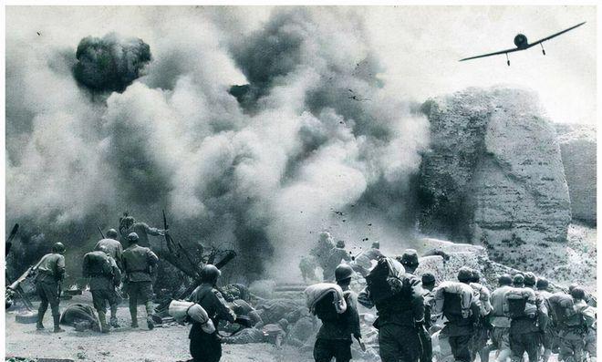 抗日悍将王劲哉抓获日军，绑树上让新兵练刺杀！10个日军人头装一箱！

1943年