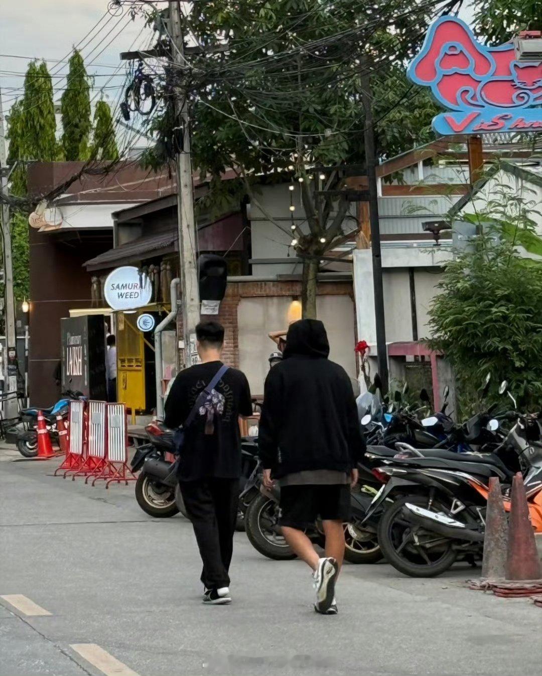 周杰伦中餐厅路透周杰伦录制中餐厅路透 周杰伦中餐厅路透周杰伦