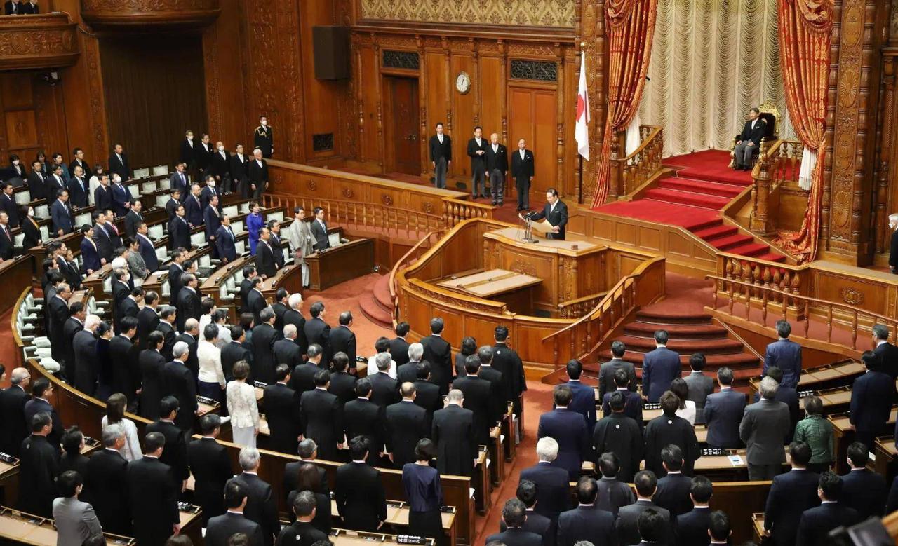 赶在民意反弹前，高市要兑现对美承诺

高市早苗选在2026年4月抛出武器出口全面