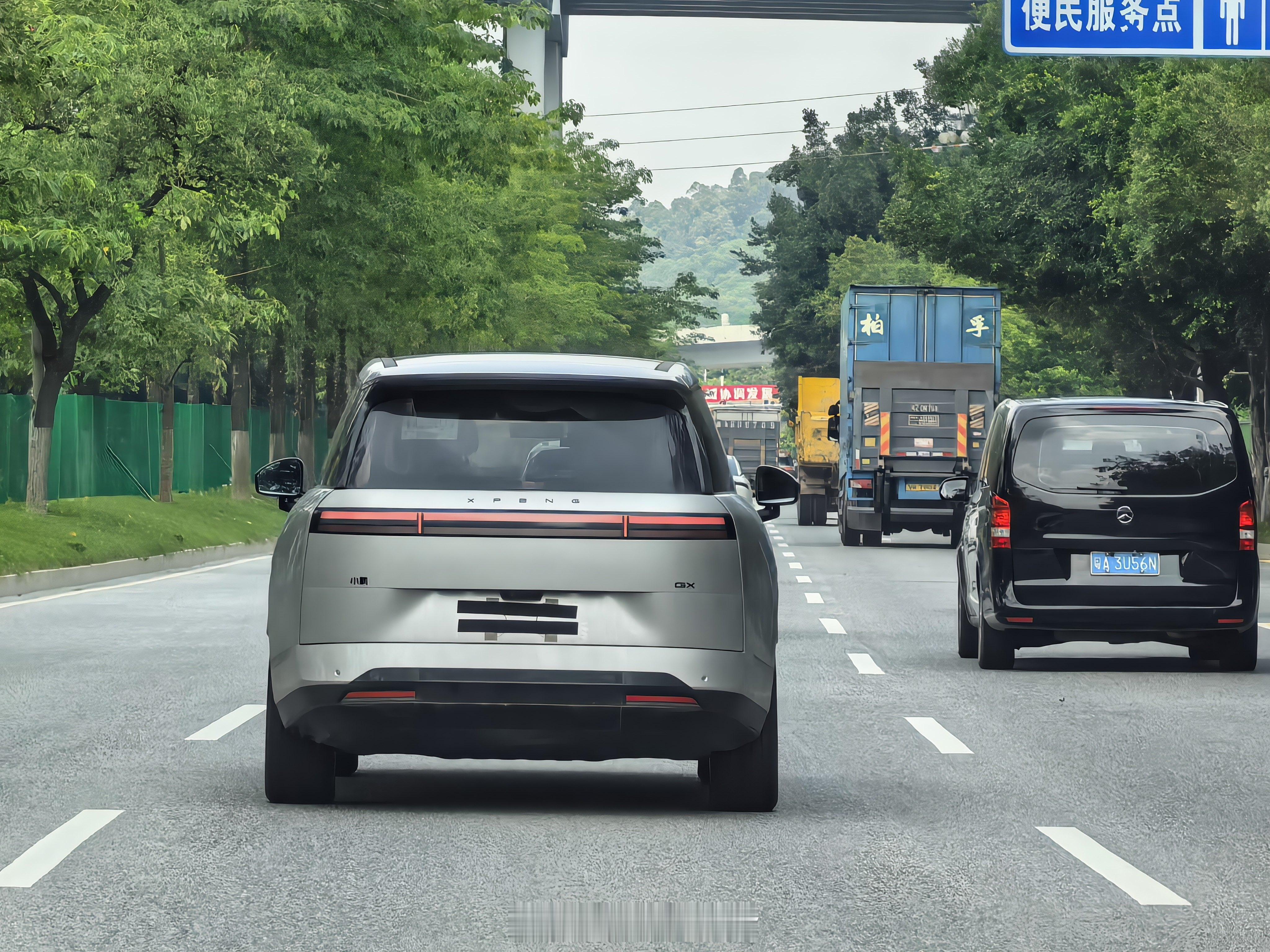 咳咳，天河附近L03跟GX测试车随处可见好看好看👀新能源汽车﻿