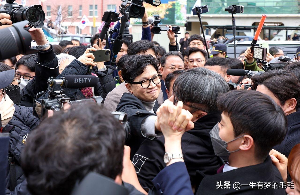 3月1日，韩国国民力量党亲张东赫党权派系宣布，将对陪同被开除党籍的韩东勋访问大邱