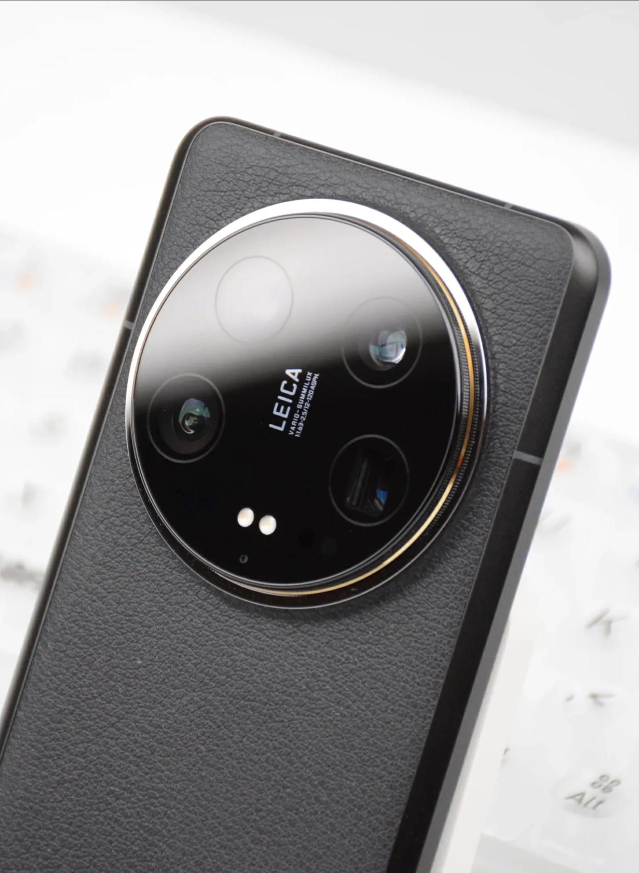 恕我直言，Xiaomi 14Ultra将会是一款现象级高端手机，用料完全刹不住“