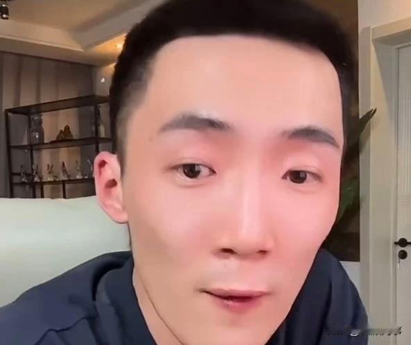 4864粉丝追债李舒克还钱！

         李舒克认清现状重返“丈门”，逢