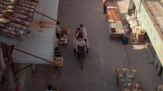 怎么有剧又严肃又搞笑又带劲 小城大事的预告狠狠勾住观众，正剧题材的严肃感和轻喜剧