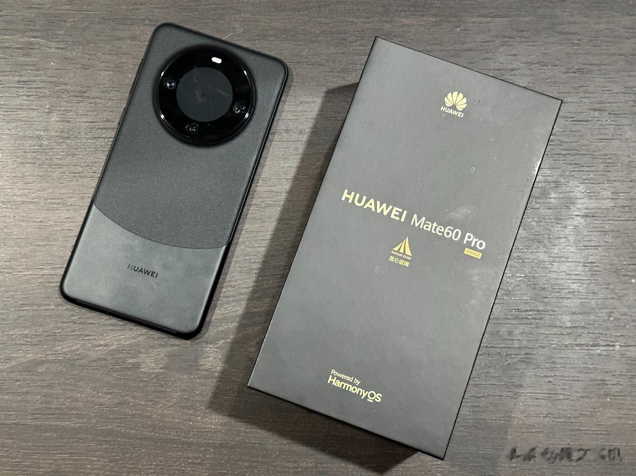 兄弟们，我自己花7000块钱买了这台华为Mate60 Pro，居然被人给骂了。高