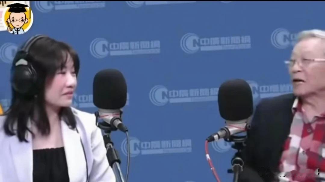 台湾学者赵春山说大陆网友称呼他为死老头！
   赵春山在王浅秋谈话节目上表示，“