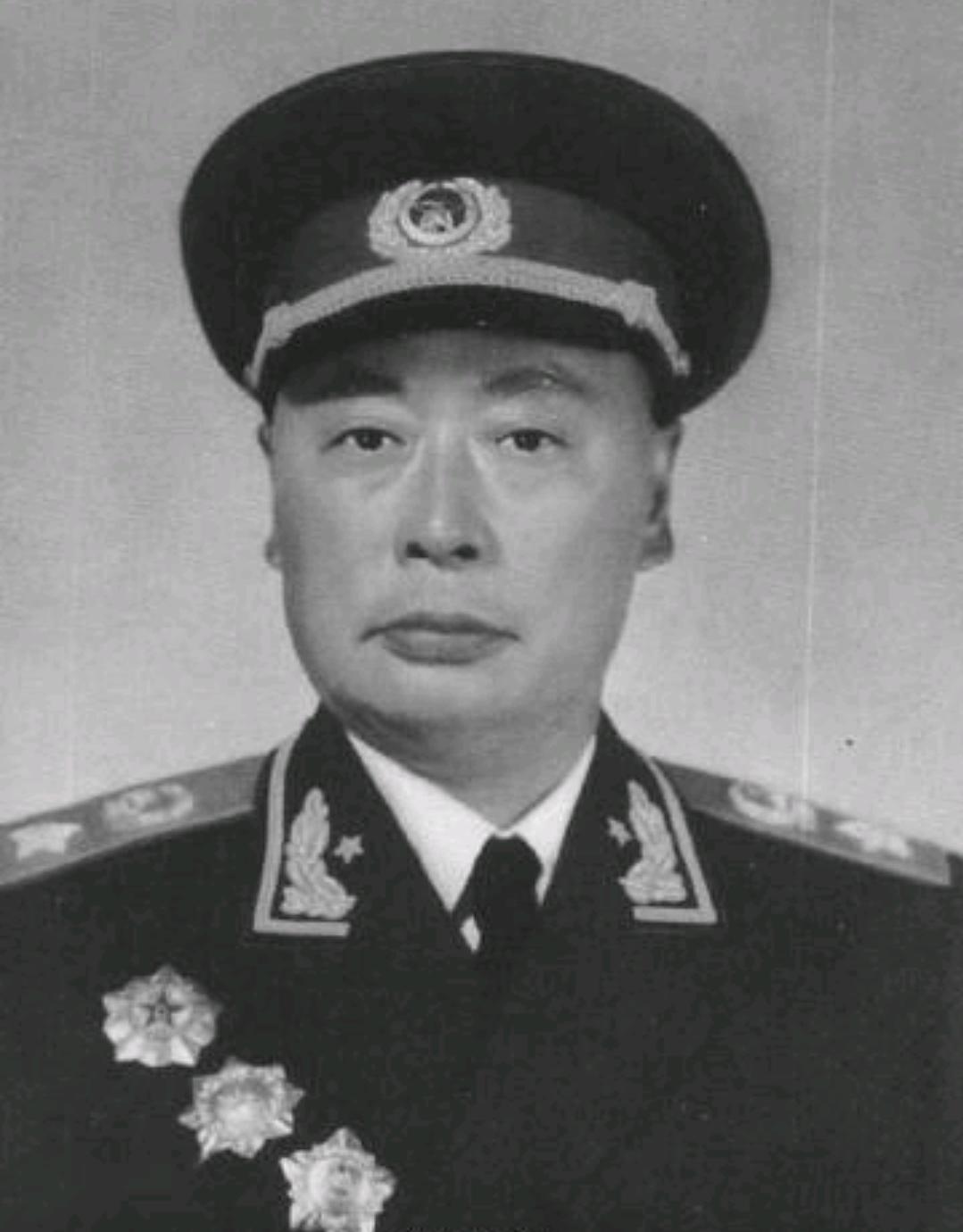 纪念陈毅元帅诞辰 125 周年
8月26日，今天 我们迎来陈毅元帅诞辰 125 