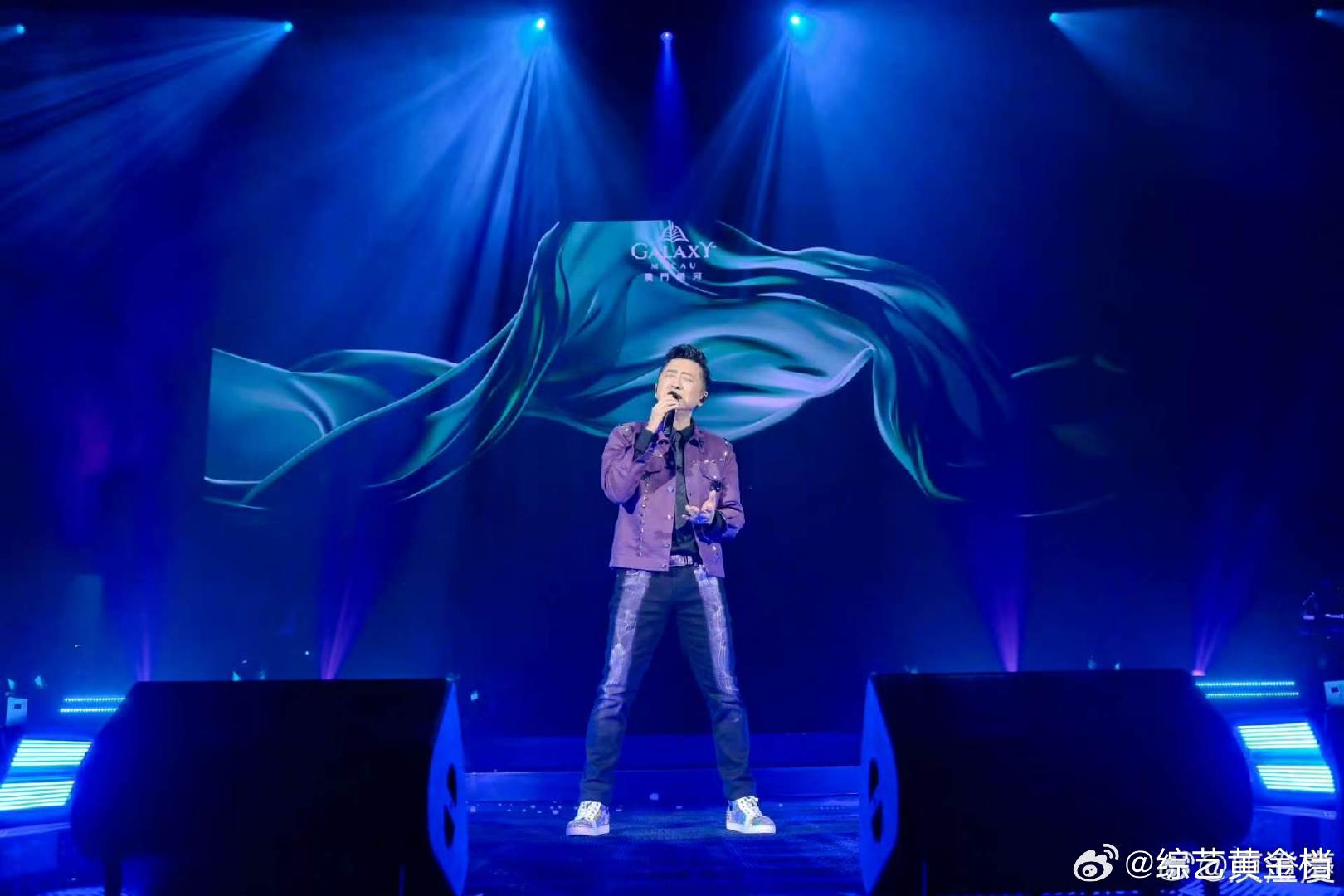 庾澄庆庾澄庆伊能静对打歌手直播歌手2026歌手直播赛场竞争激烈，隔壁舞台同样出彩