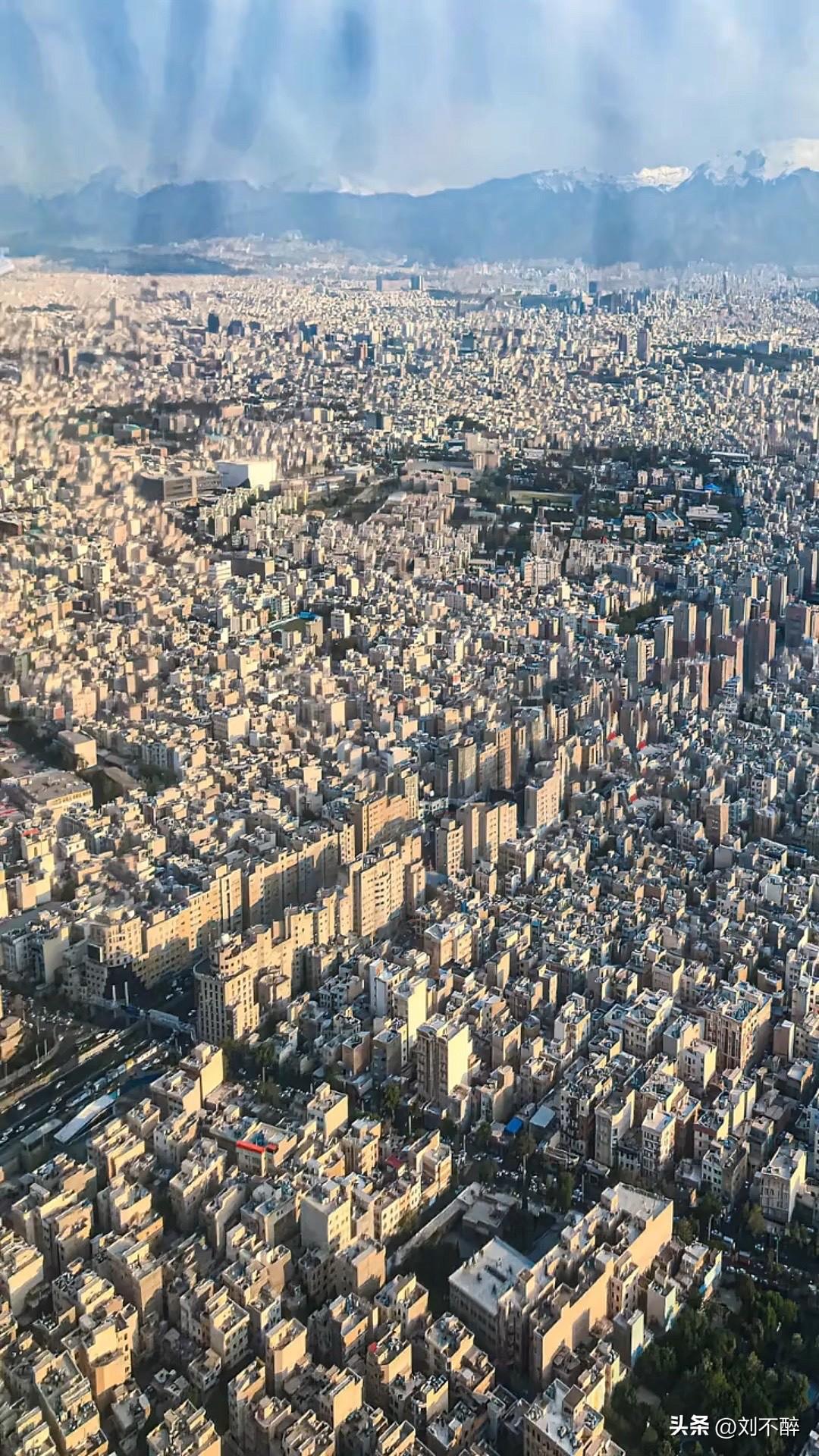 我最佩服网络大帅哥@胡锡进 @宋清辉 ！
大伙不要误会，我佩服的是他们有“定力”