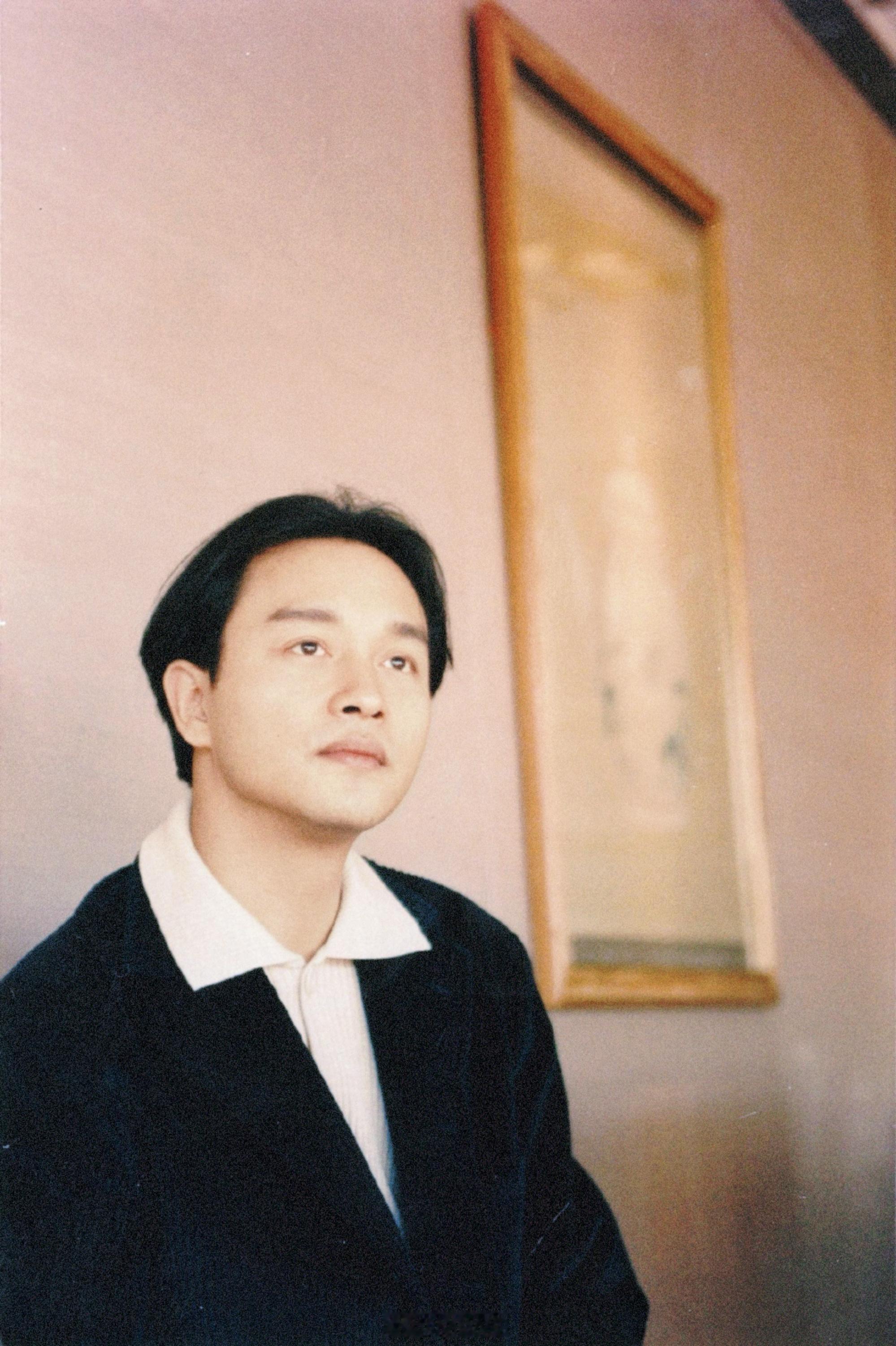 张国荣[超话]旧相簿子 思念是写给他的信笺，总有不熄灭的余温💖——张国荣张国荣