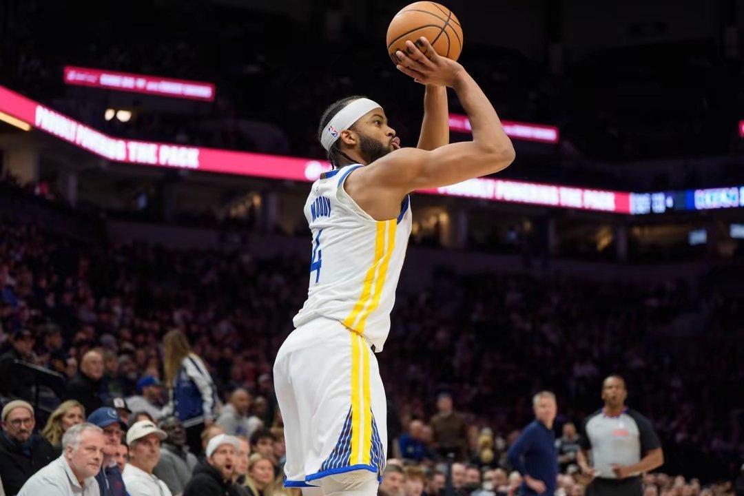 状态火热！穆迪5记三分球拿下26分5板2断 正负值+28最高勇士NBA 1月29
