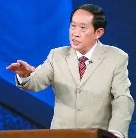 非常现实的话：“不要为养老焦虑，常人活不到90岁，顶多80岁。人老没欲望，大鱼大